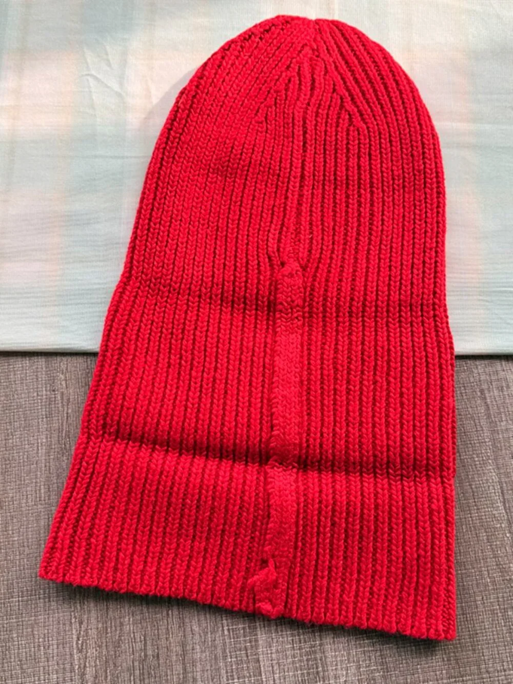 Acne Studios Red Smiley Face Knit Beanie - Picture 4 of 6